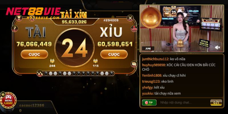 Người chơi tham gia cá cược cùng tài xỉu xanh chín